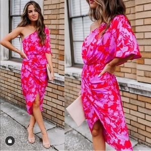 DO+BE | NWT One Shoulder Floral Dress